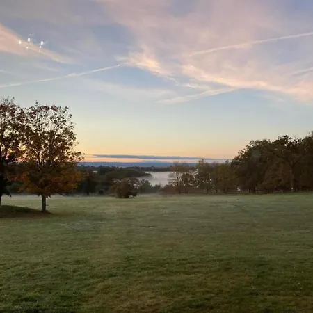 度假居 Markets & Meadows Retreat