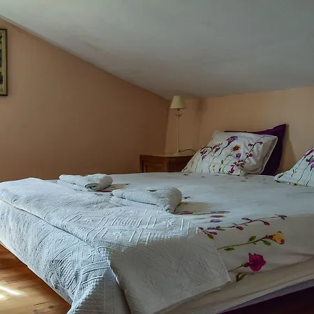 Picturesque With Pool Holiday home *