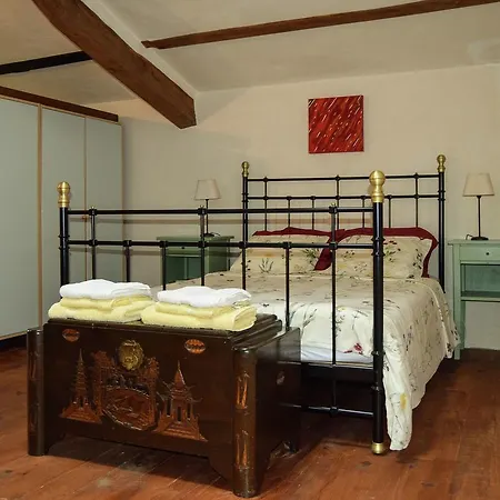 Markets & Meadows Retreat Saint-Eutrope-de-Born