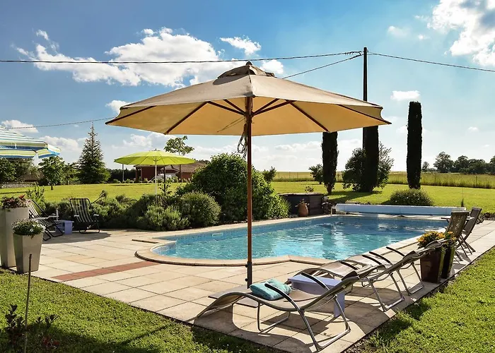 Markets & Meadows Retreat Saint-Eutrope-de-Born