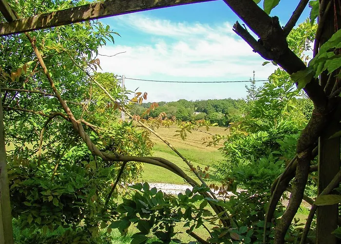 Markets & Meadows Retreat Hébergement de vacances Saint-Eutrope-de-Born
